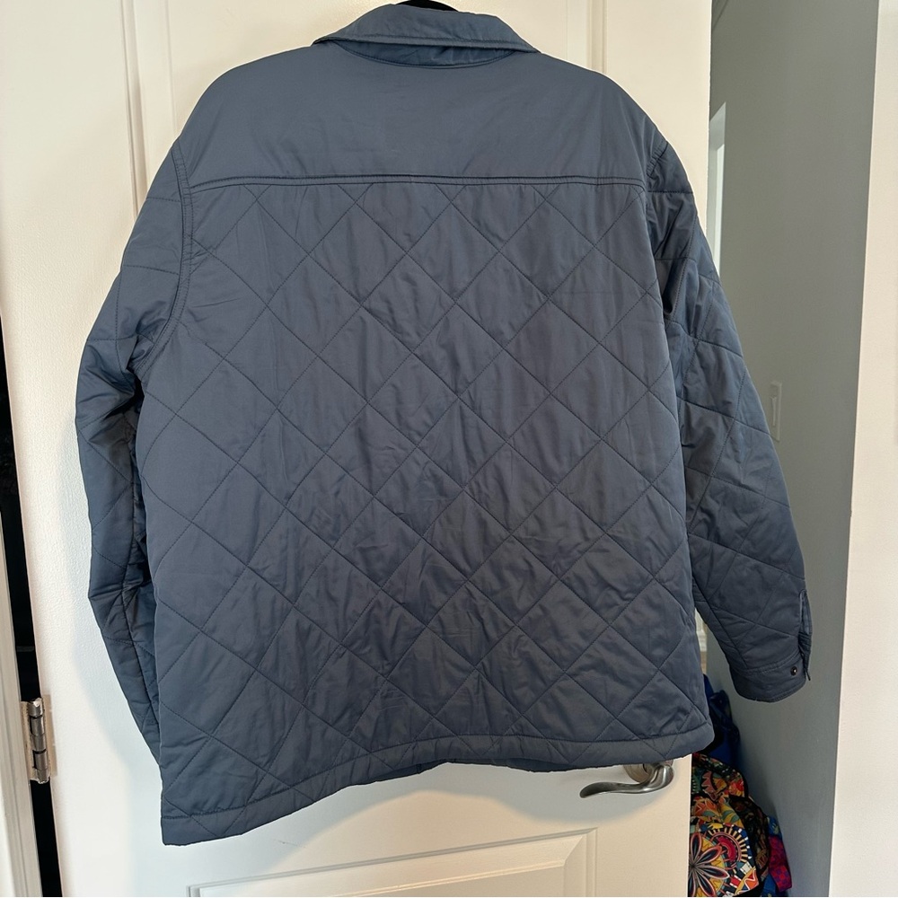 Old Navy Water-Resistant Quilted Shacket in Wintry Waters Blue - Picture 3 of 8